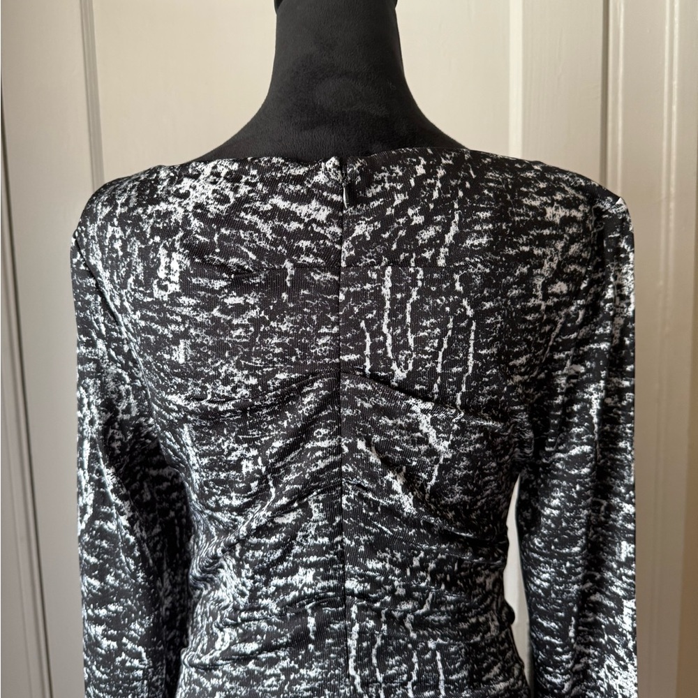 Philosophy Black and White Long Sleeve Dress - Picture 4 of 11